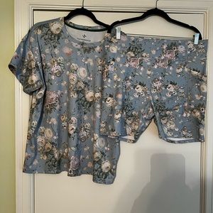 Tuckernuck sport bike short set